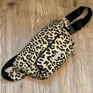 Colugo The On the Go Organizer- Wild Child